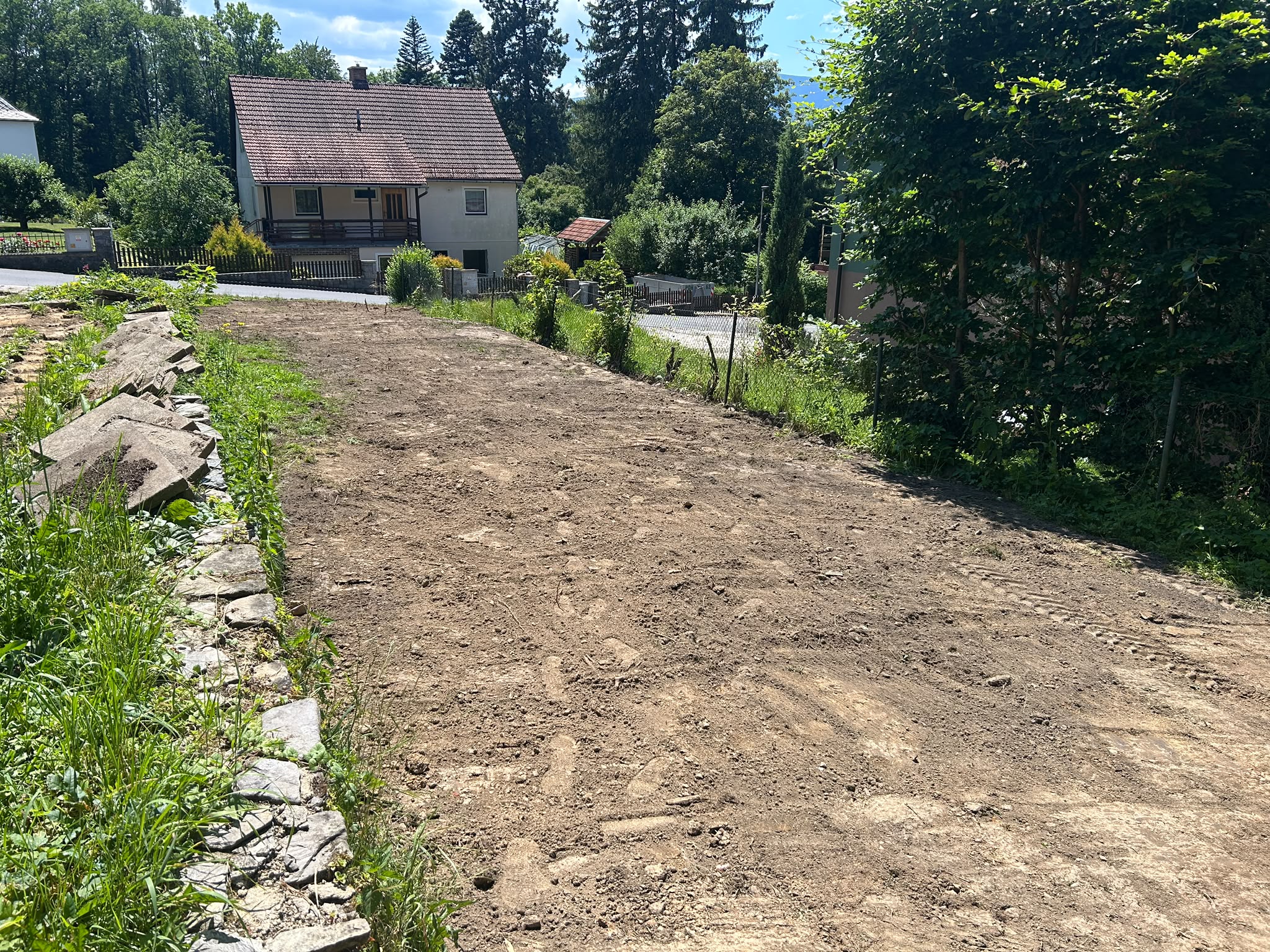 Srovnání terénu u domu